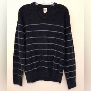 Gap pullover striped V-neck sweater men size medium